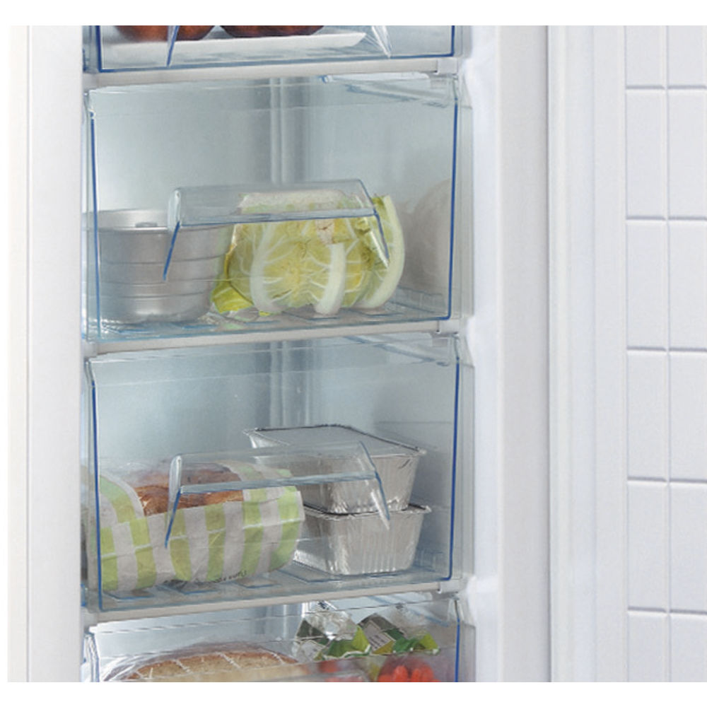 Hotpoint integrated upright freezer: white color - U 12 A1 D.UK/H.1 ...